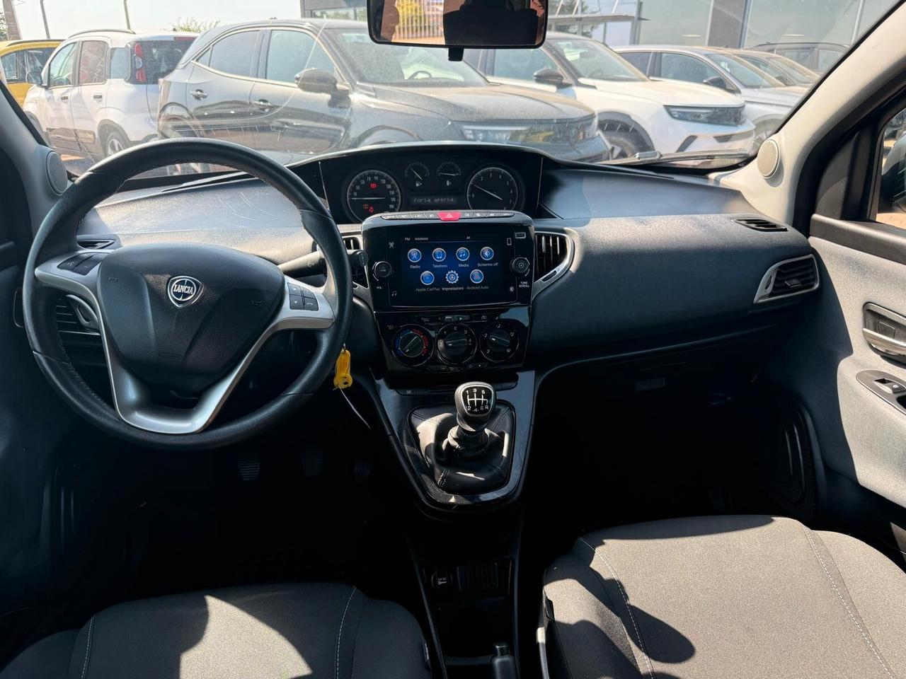 Lancia Ypsilon 1.0 FireFly 5 porte S&S Hybrid Ecochic Gold