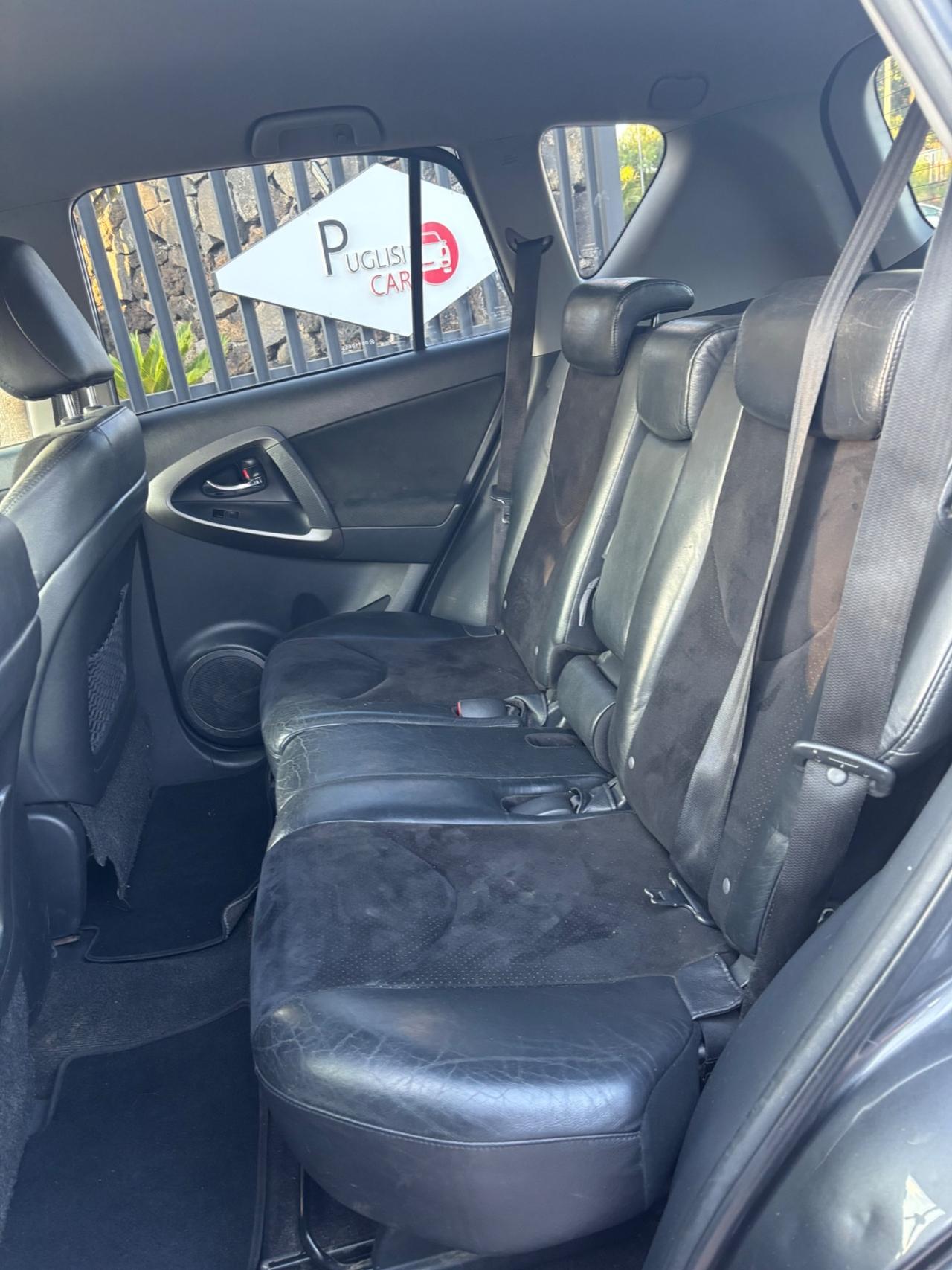 Toyota RAV 4 RAV4 2.2 D-4D 150 CV Lounge 10/2012