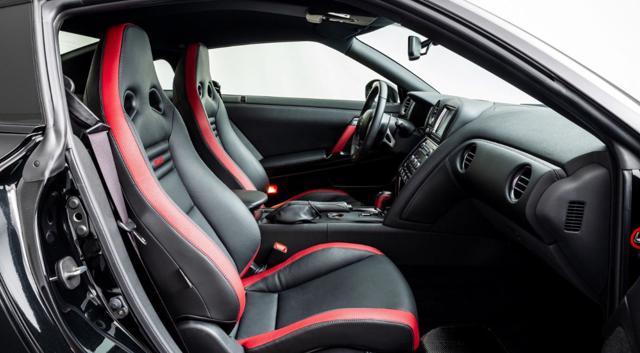 NISSAN GT-R 3.8 V6 Black Edition EX SEBASTIAN VETTEL
