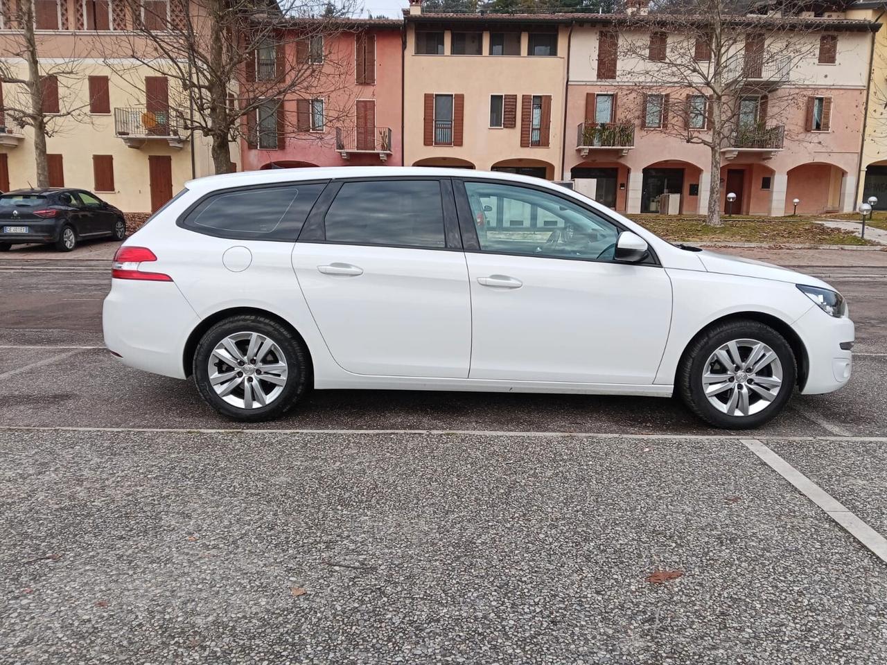 Peugeot 308 BlueHDi 120 S&S Business