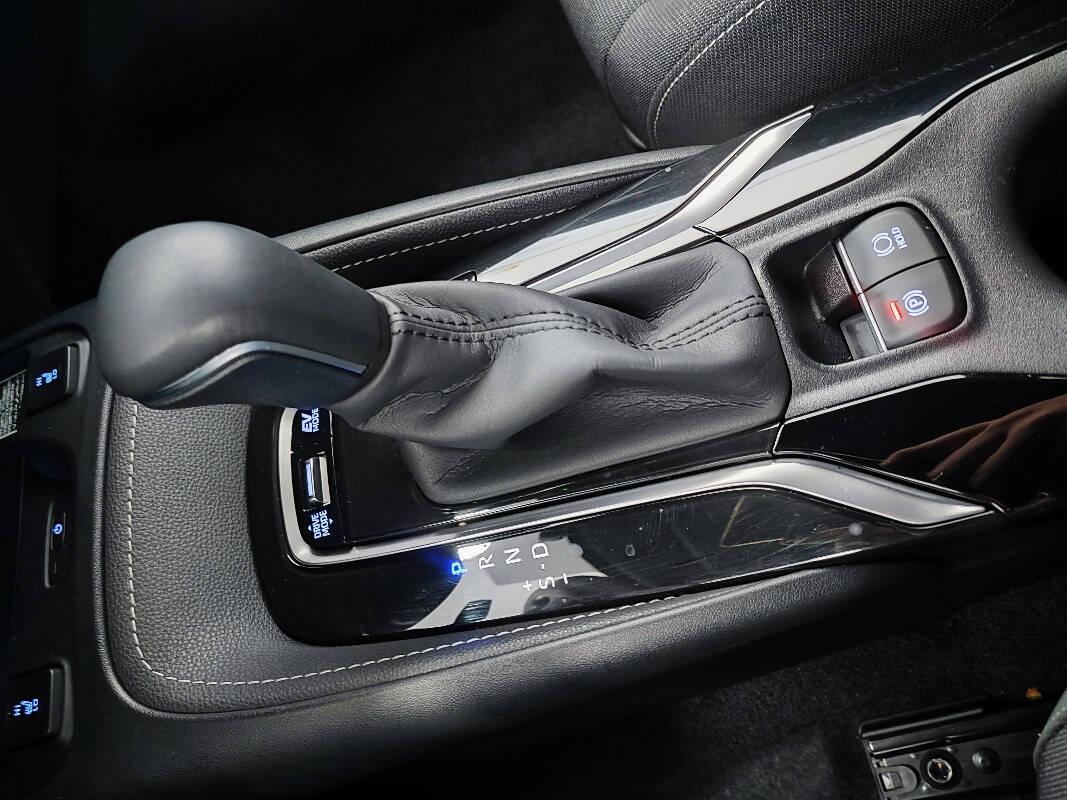 Toyota Corolla 2.0h Style cvt