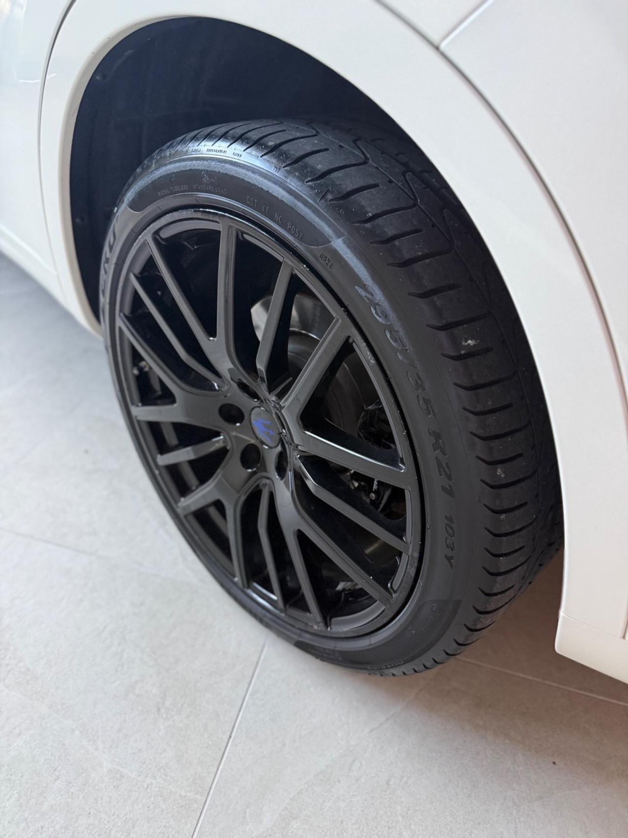 Maserati LEVANTE V6 AWD GRANDSPORT TETTO PELLE