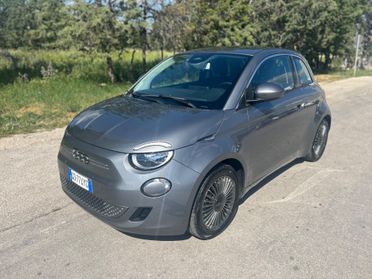 Fiat 500 500e Berlina 42 kWh Passion