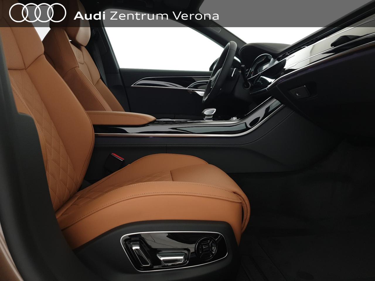 4.0TFSI 571CV quattro tiptronic Sport Attitude