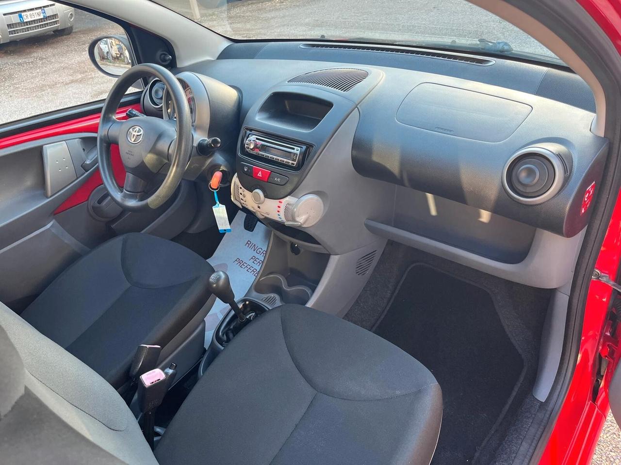 Toyota Aygo 1.0 VVT-i 68CV 5 porte Now 67.000KM