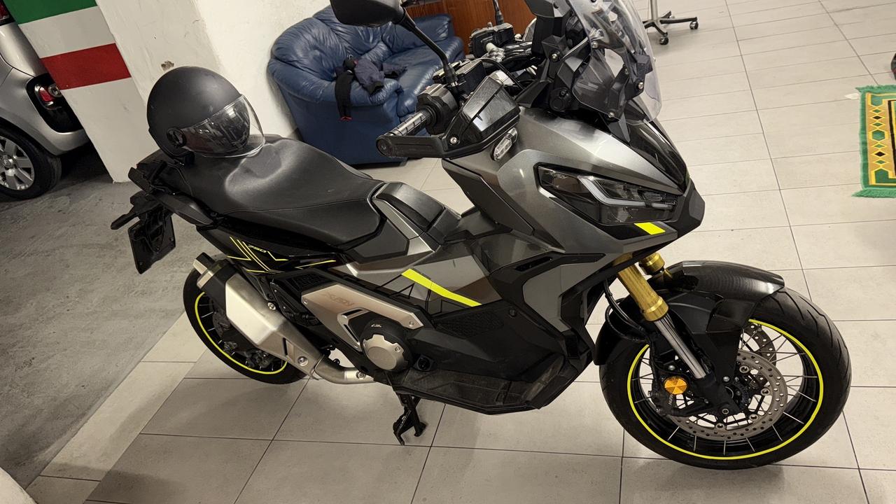 HONDA X-ADV750