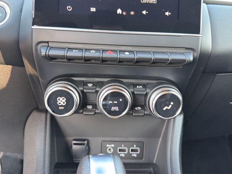 Renault Captur E-Tech hybrid 1.6 E-TECH HEV 105 TECHNO FAST TRACK AT