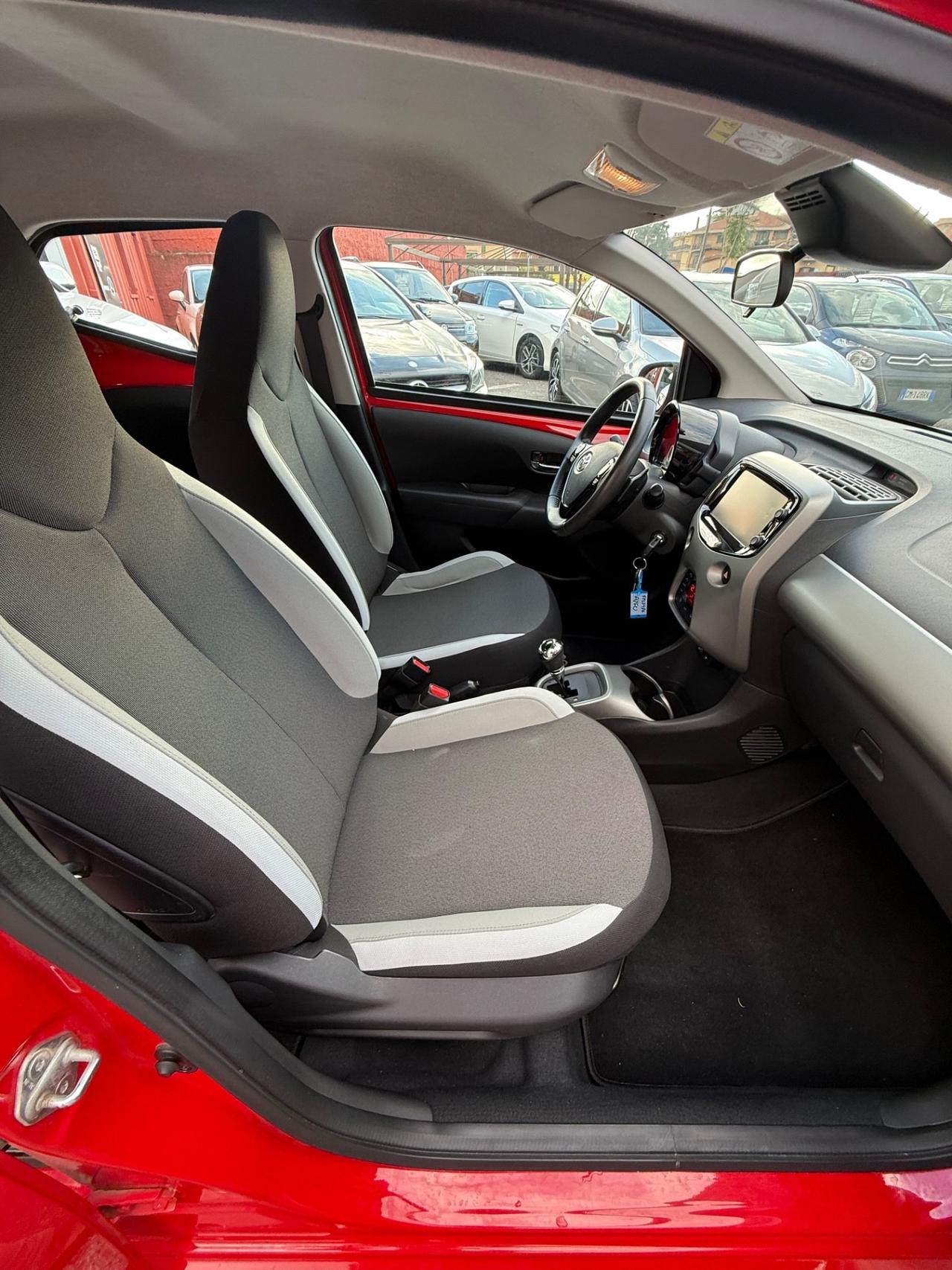 Aygo 1.0 ( 25 mila km ) unipro-automatica-neopatentati