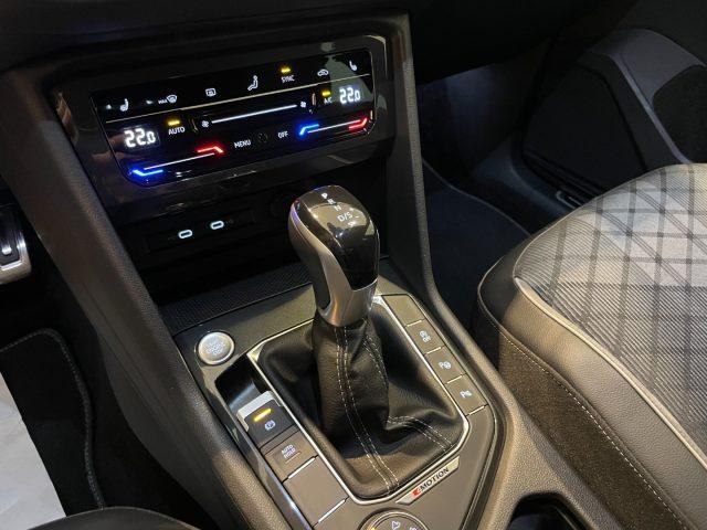 VOLKSWAGEN Tiguan 2.0 TDI DSG 4MOTION R-Line Navi Matrix 20" Camera