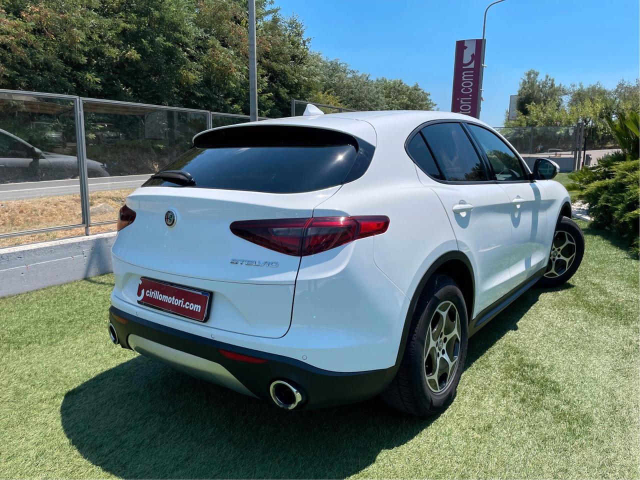Alfa Romeo Stelvio 2.2 Turbodiesel 160 CV AT8 RWD Business