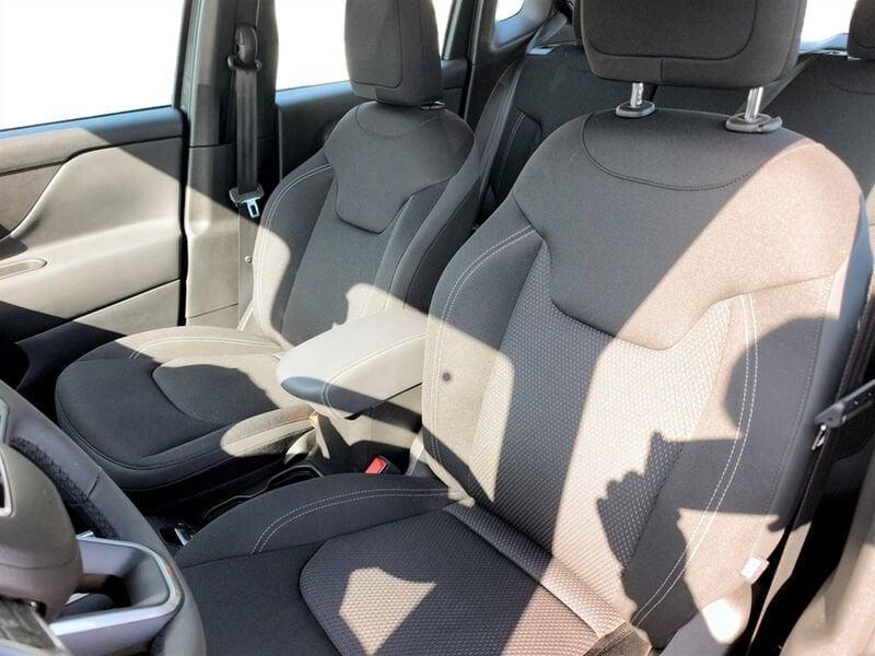 Jeep Renegade 2024 1.5 turbo t4 mhev Altitude 2wd dct