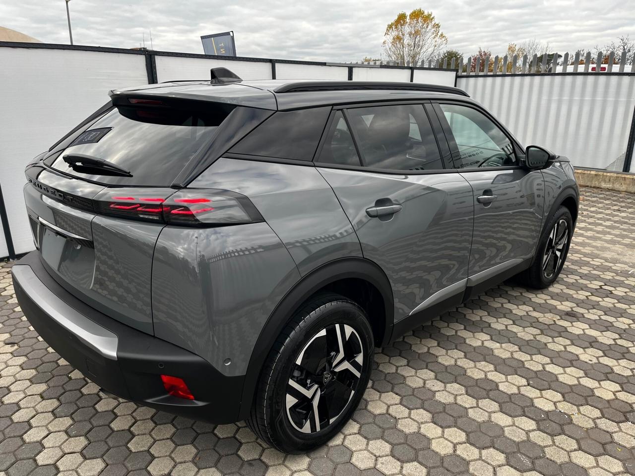 Peugeot 2008 PureTech 100 S&S Allure