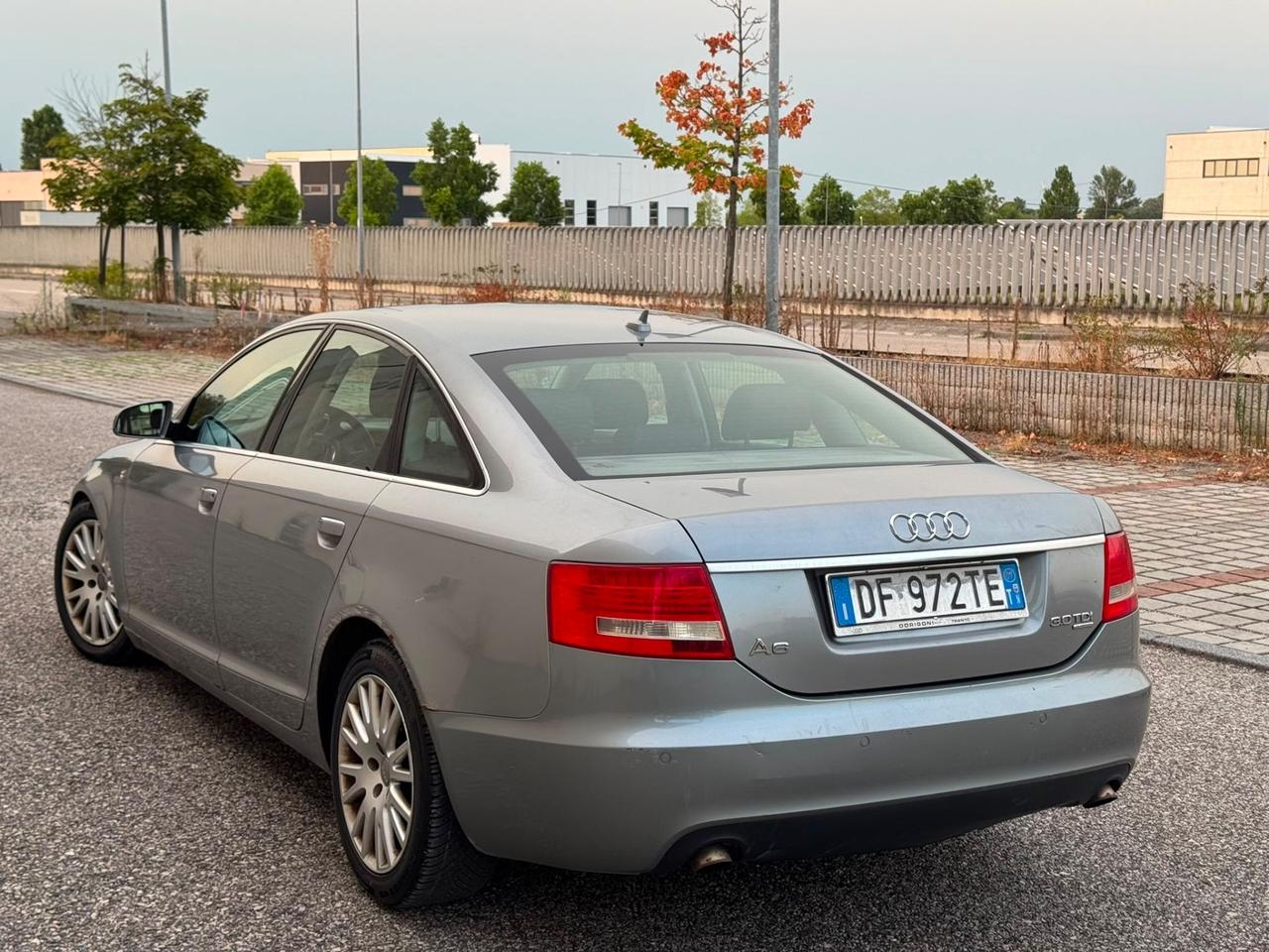 Audi A6 3.0 V6 TDI F.AP. quattro(Soffietto/sospensione destra con problemi )