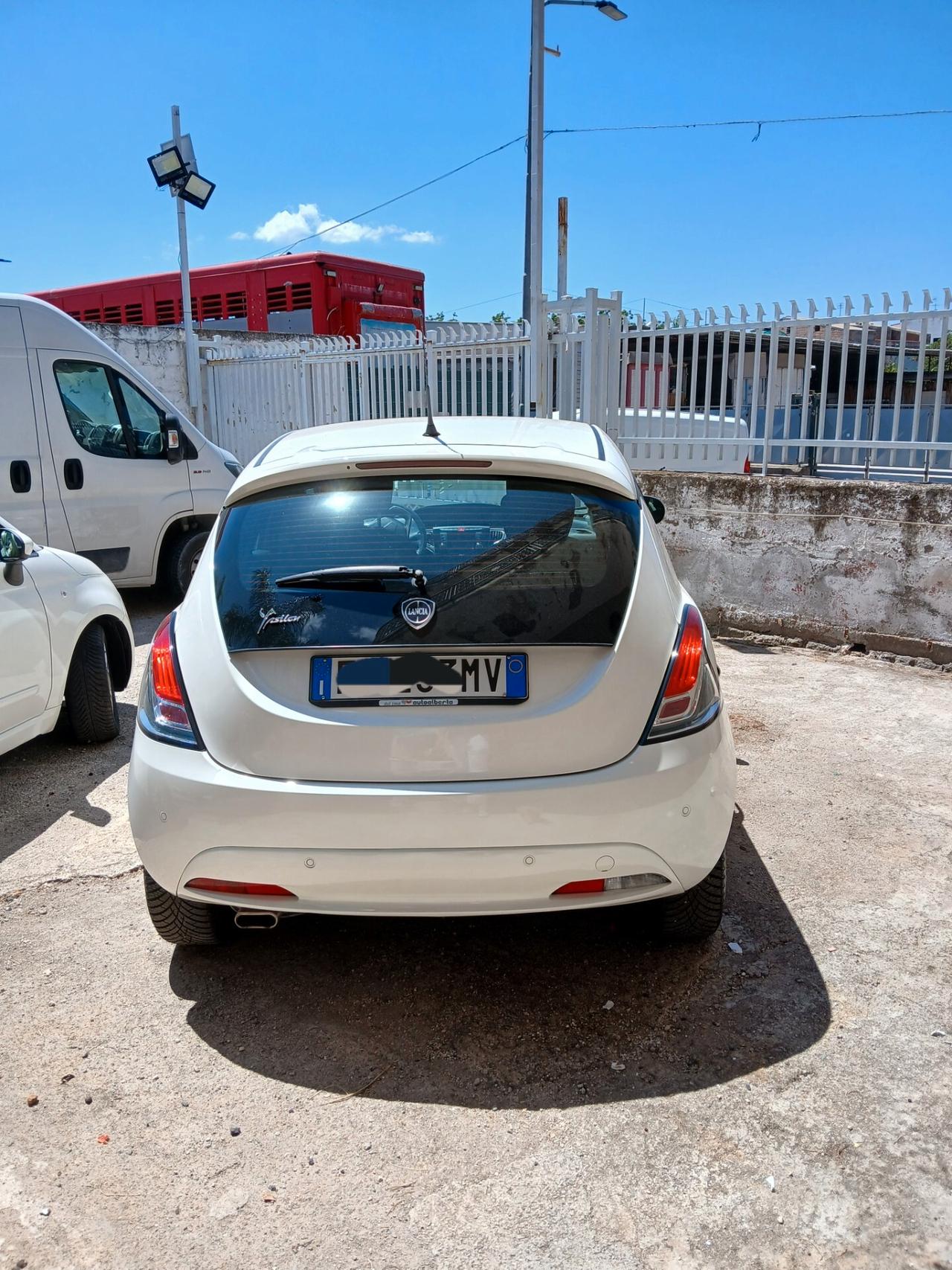 Lancia Ypsilon 1.2 69 CV 5 porte S&S Gold