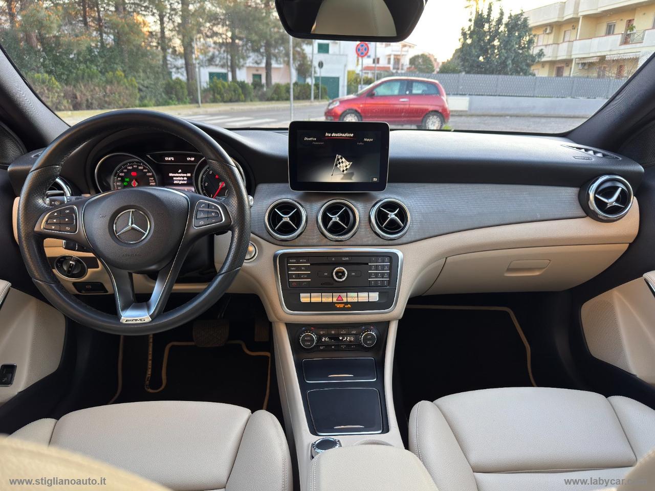 MERCEDES-BENZ GLA 200 d Automatic Sport TETTO PELLE TELEC POST