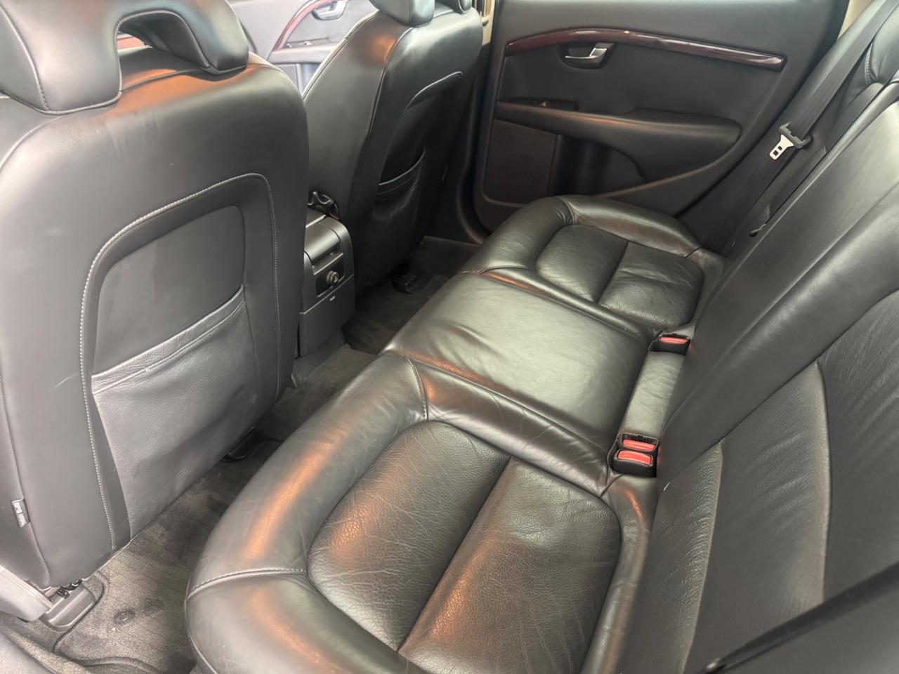 Volvo V70 2.4 D5 Summum