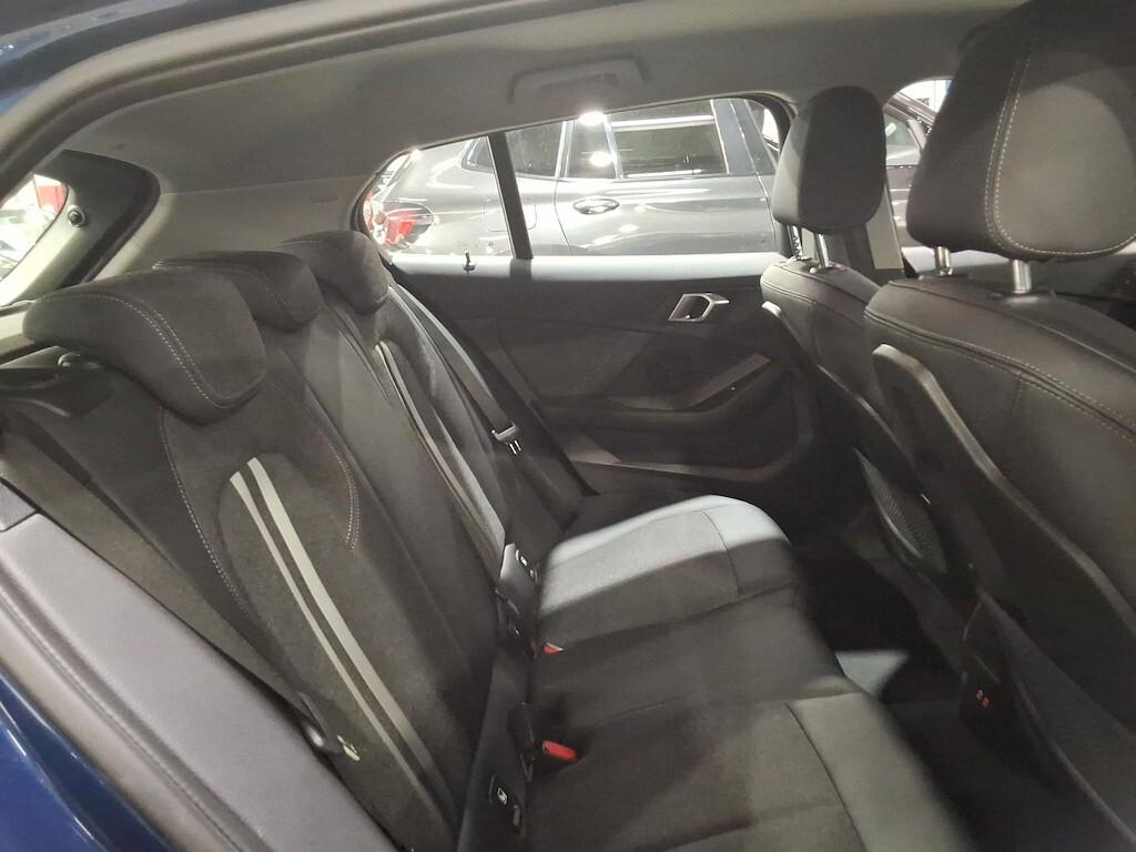 BMW 116D 115CV 6M. BUSINESS ADVANTAGE ( FARI LED - BMW DIGITAL COCKPIT - CRUISE - SPORT INTERIOR - NAVI - MIRROR - PDC )