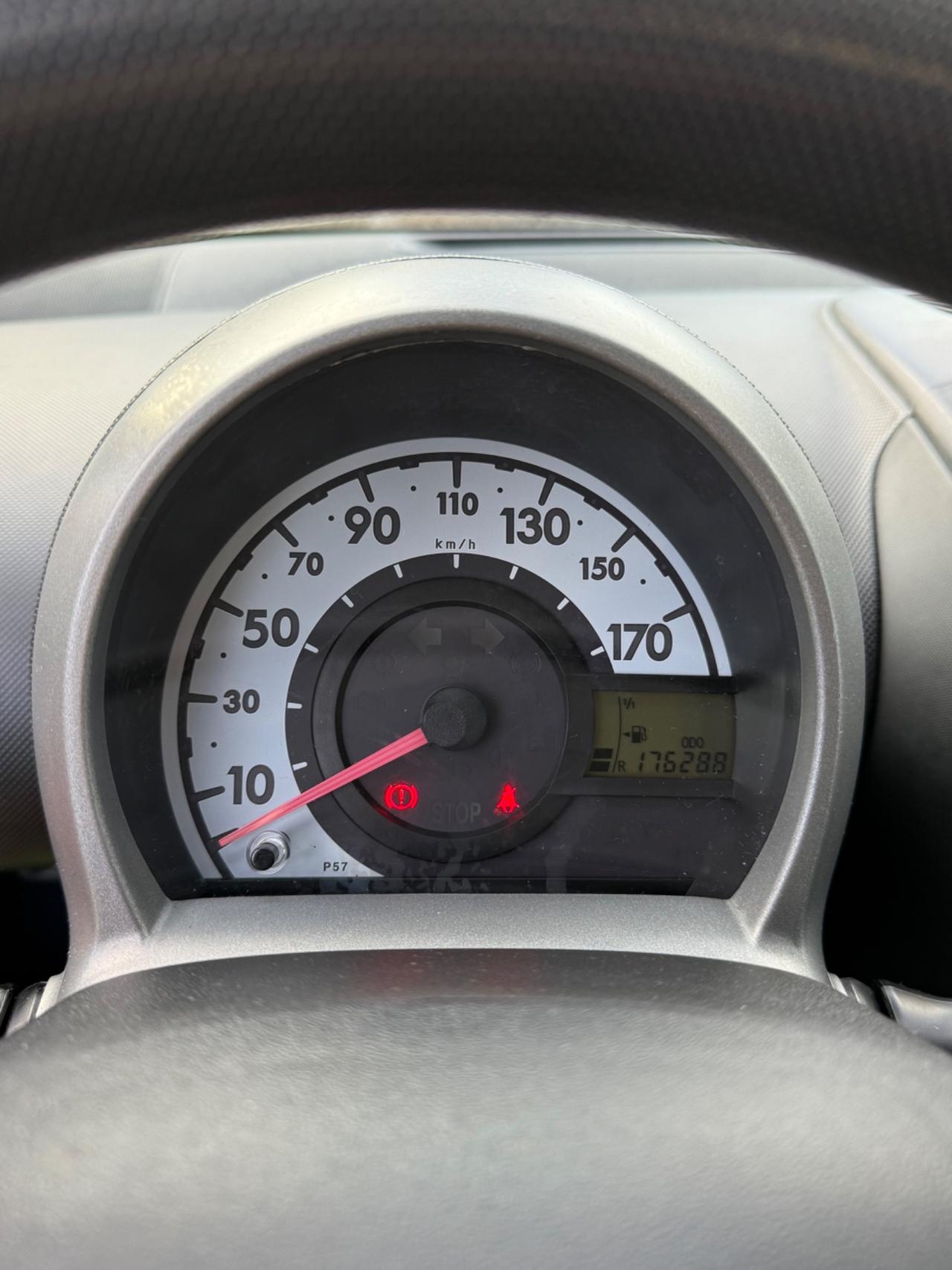 Toyota Aygo 1.0 12V VVT-i 5 porte Lounge Connect