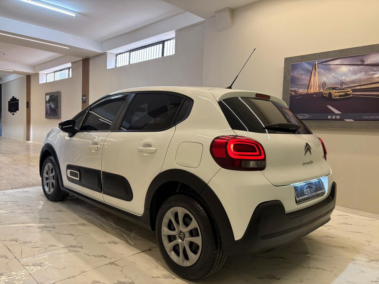 Citroen C3 1600cc BlueHDi 75cv Allestimento Shine