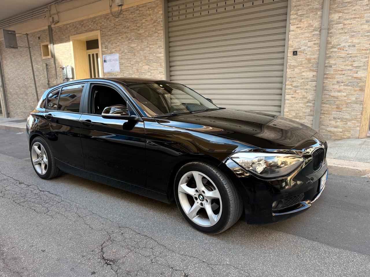 Bmw 116i 5p. Sport TOTAL BLACK