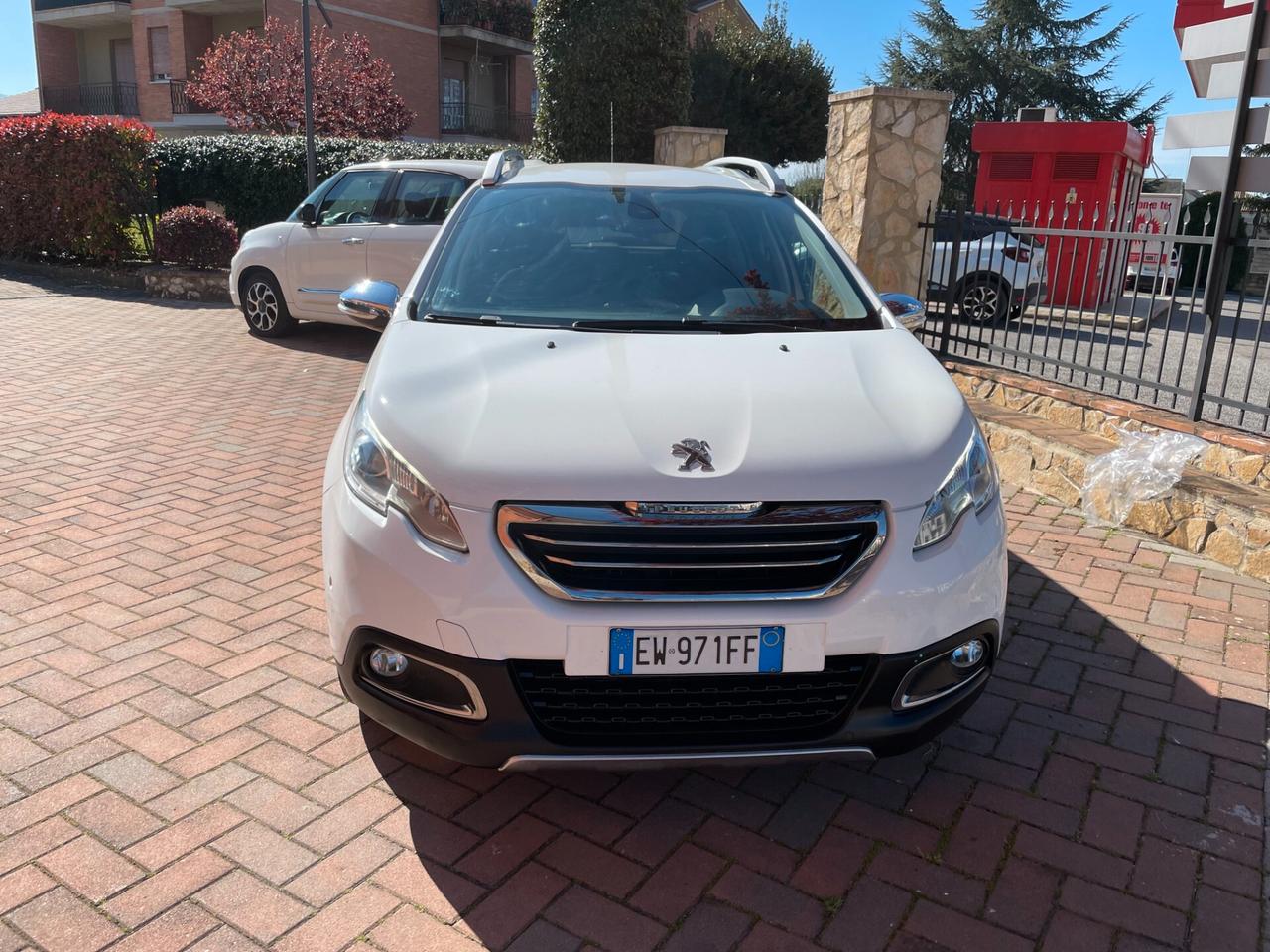 Peugeot 2008 1.6 e-HDi 115 CV Stop&Start Allure