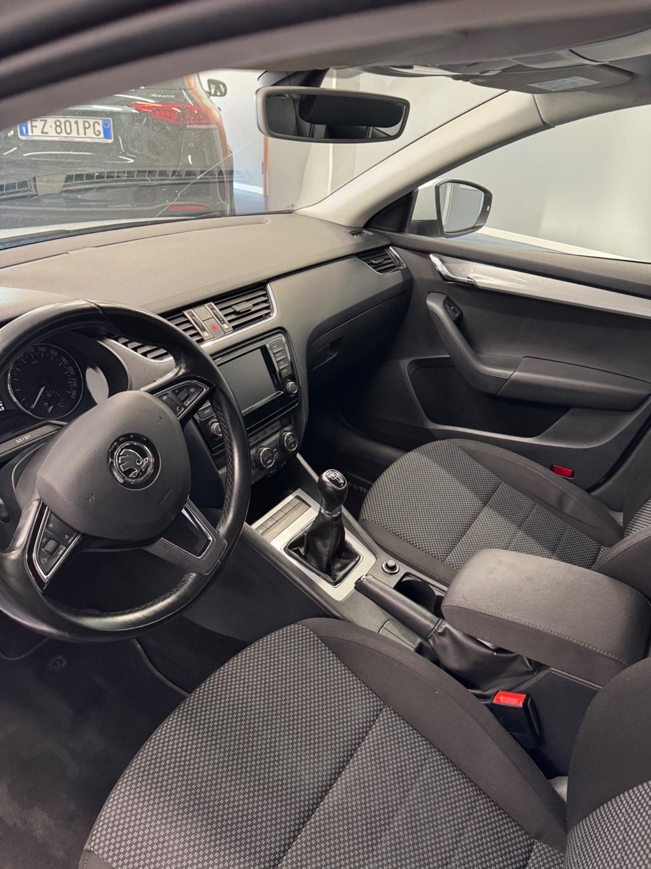 Skoda Octavia 1.6 TDI CR 90 CV Active