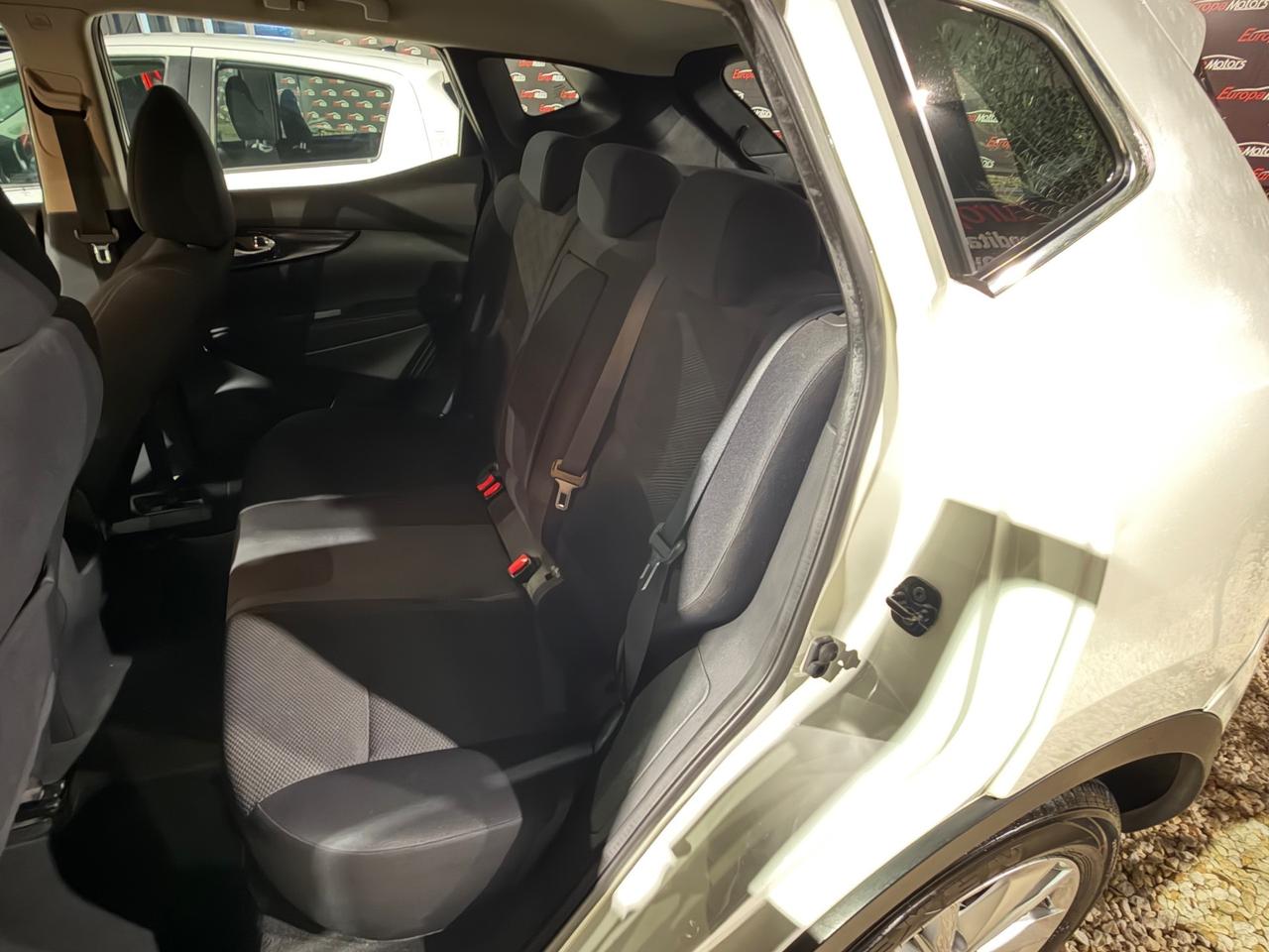 Nissan Qashqai 1.5 dCi Visia