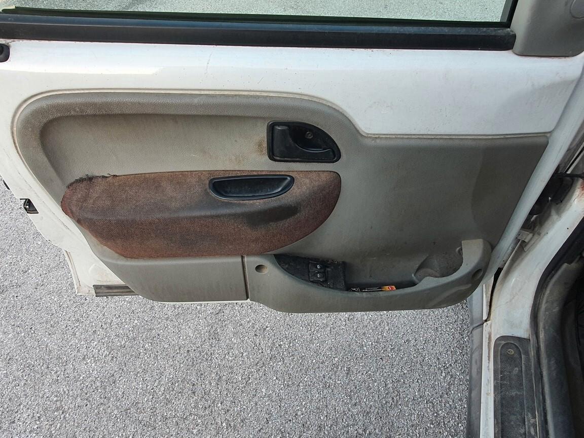 Renault Kangoo 1.9 dCi 80CV 4x4 5p. Edition