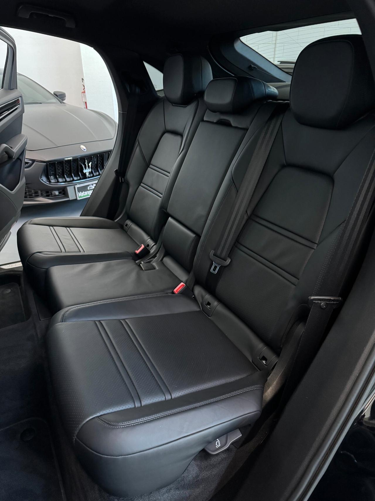 Porsche Cayenne coupè E-Hybrid 3.0cc 340cv Tetto panoramico Iva Esposta