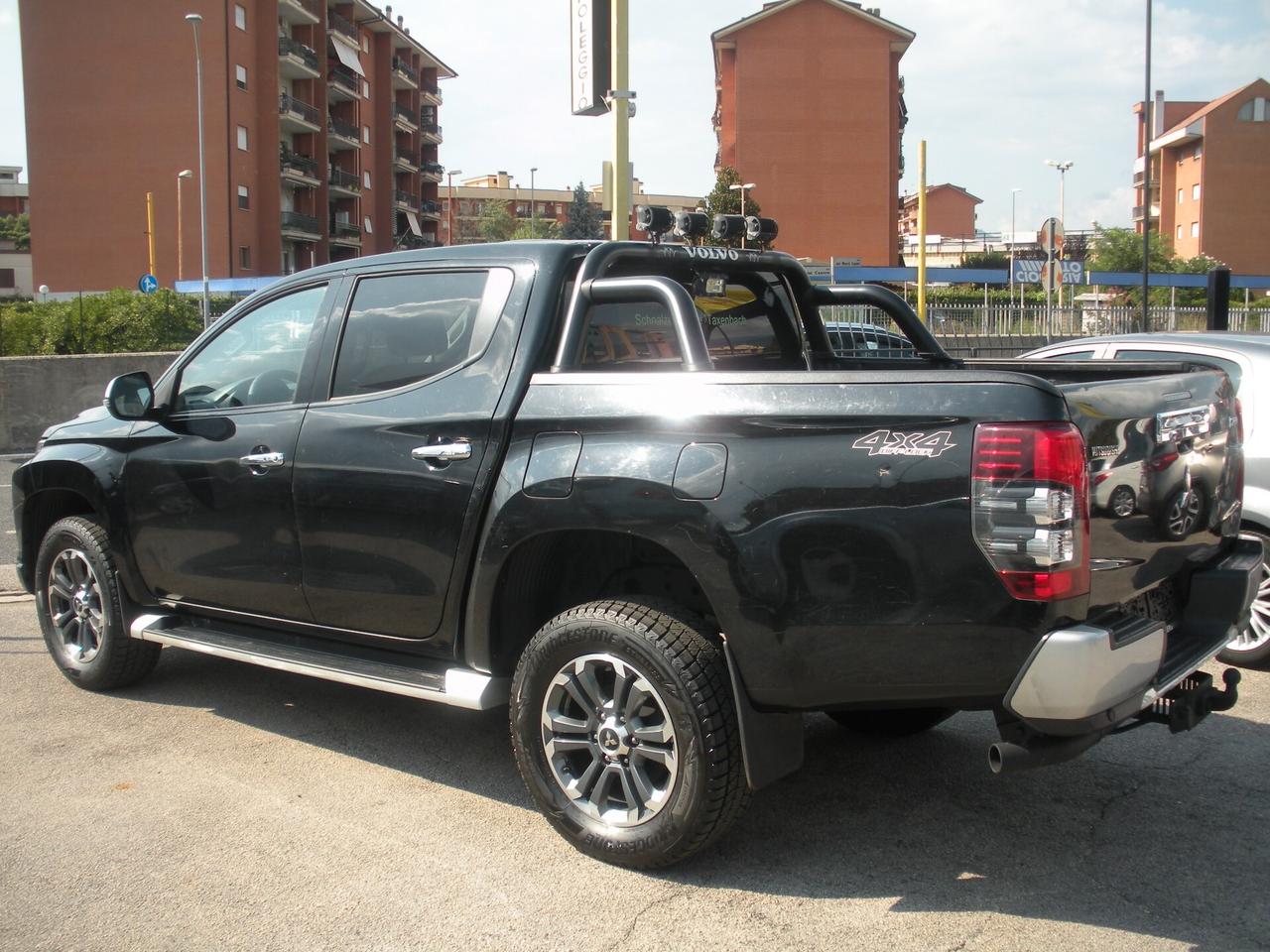 Mitsubishi L200 2.3 D Double Cab 4x4 Super Select Intense aut.