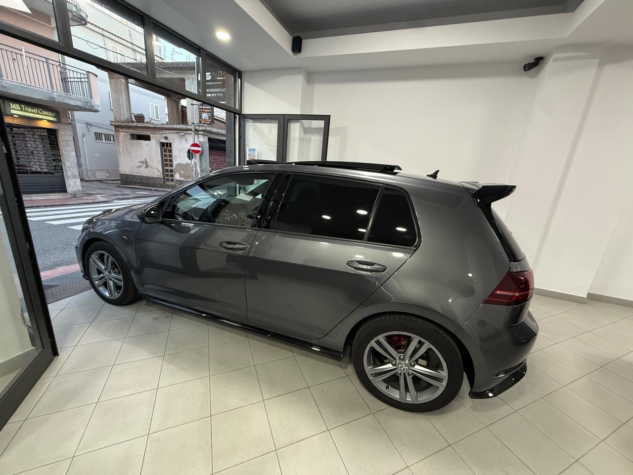 Volkswagen GOLF 1.6 TDI 115 CV DSG SPORT R LINE