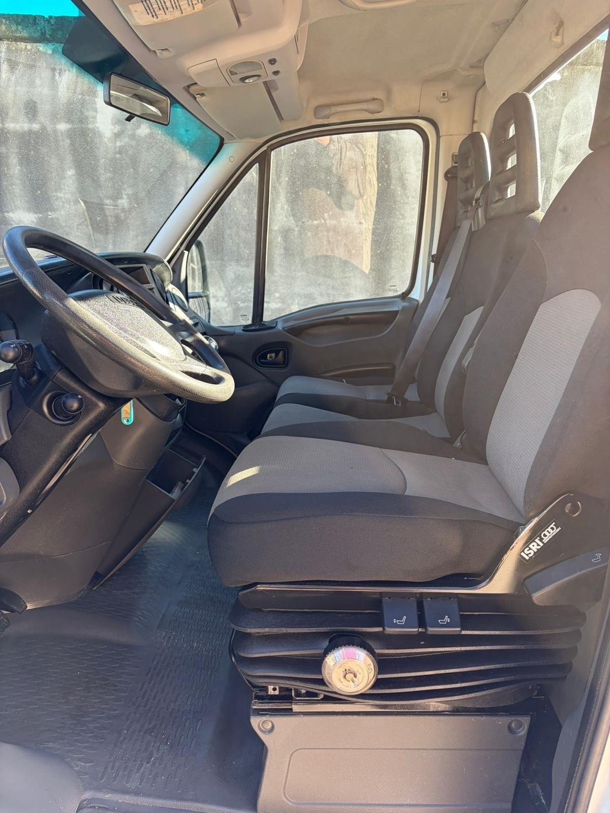 Iveco daily 35c17 a telaio/gem-3.0 km 170000-2012