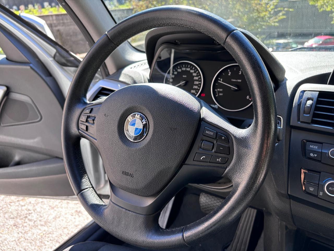 Bmw 116 116d 5p. Urban AUTOMATICO