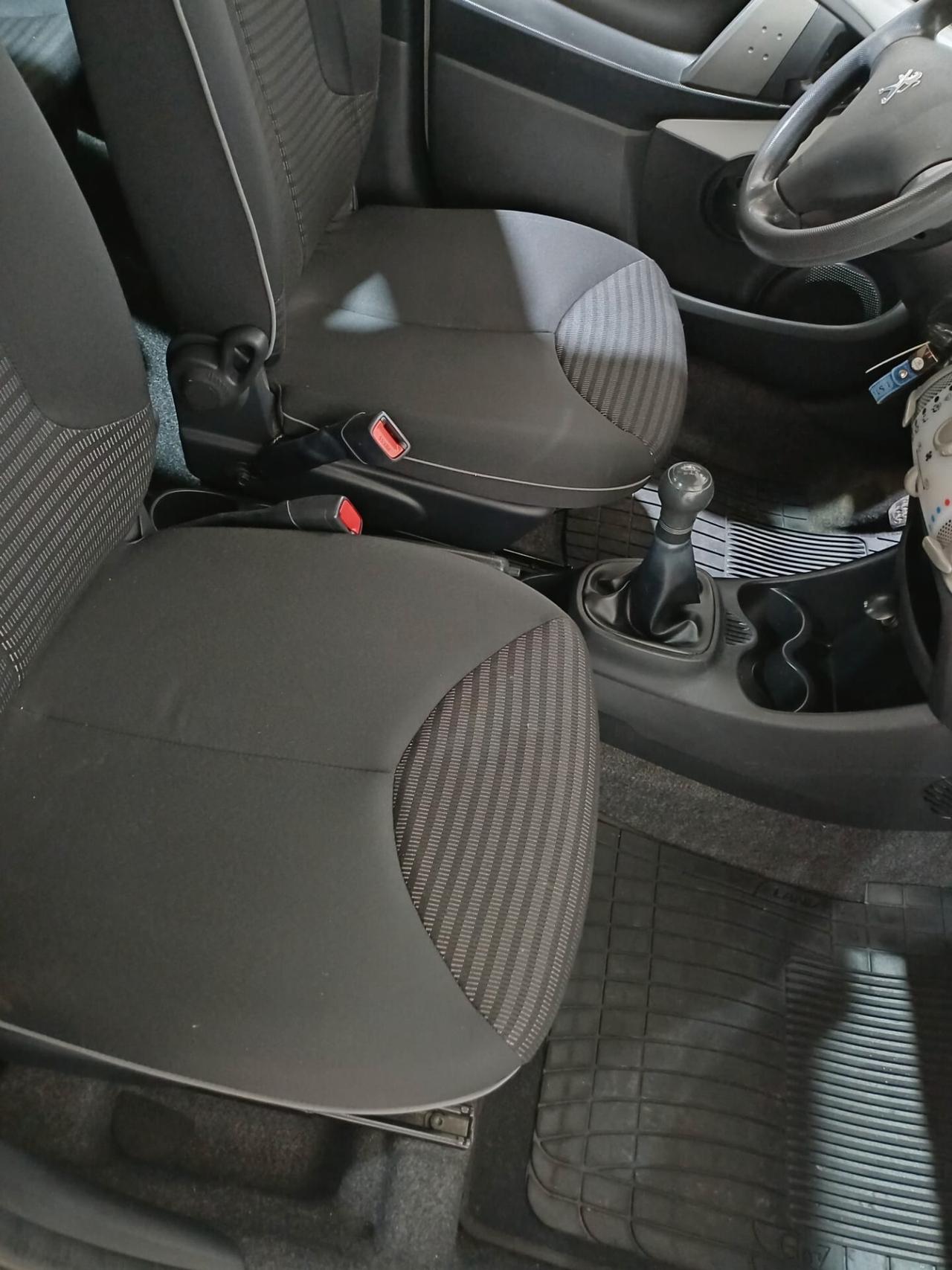 Peugeot 107 1.0 benzina 5p. - 2014