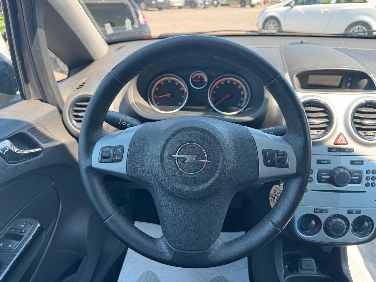 Opel Corsa 1.2 BENZ 85CV 5P KM 67000 - 2013