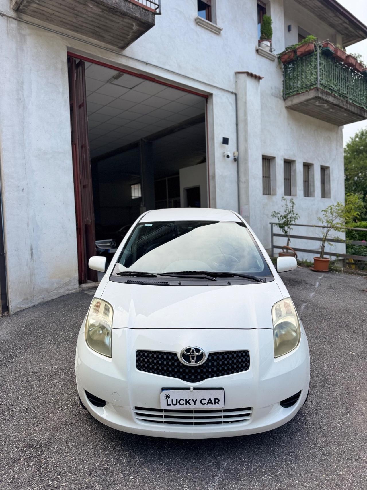 Toyota Yaris 1.0 5 porte