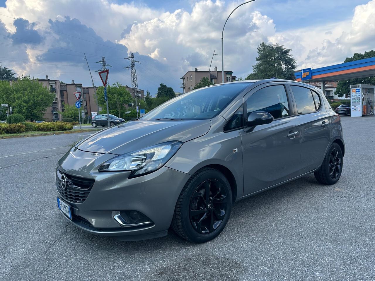 Opel Corsa 1.4 90CV automatica 5 porte b-Color