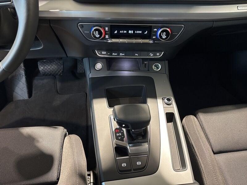 Audi Q5 40 2.0 tdi mhev 12V S line quattro s-tronic 204cv
