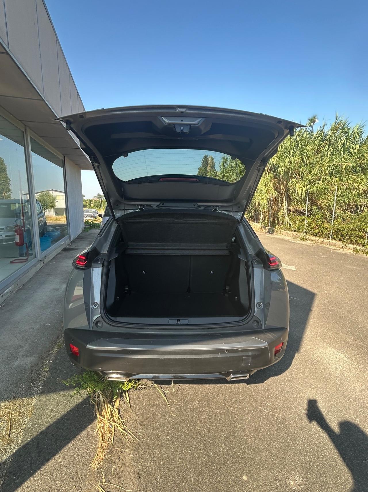Peugeot 2008 Hybrid 145 e-DCS6 Allure