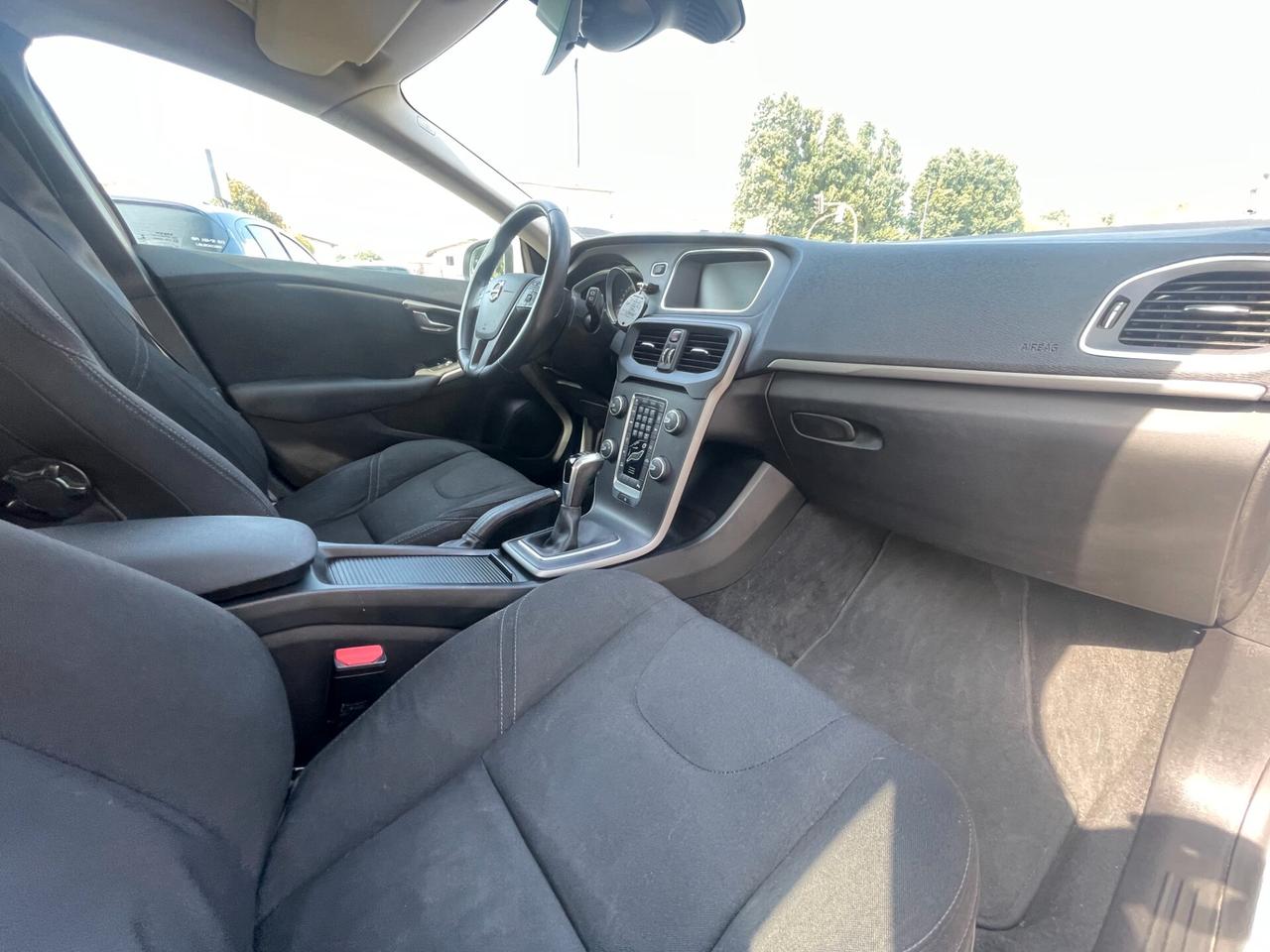 Volvo V40 D2 Business ANCHE X NEOPATENTATI