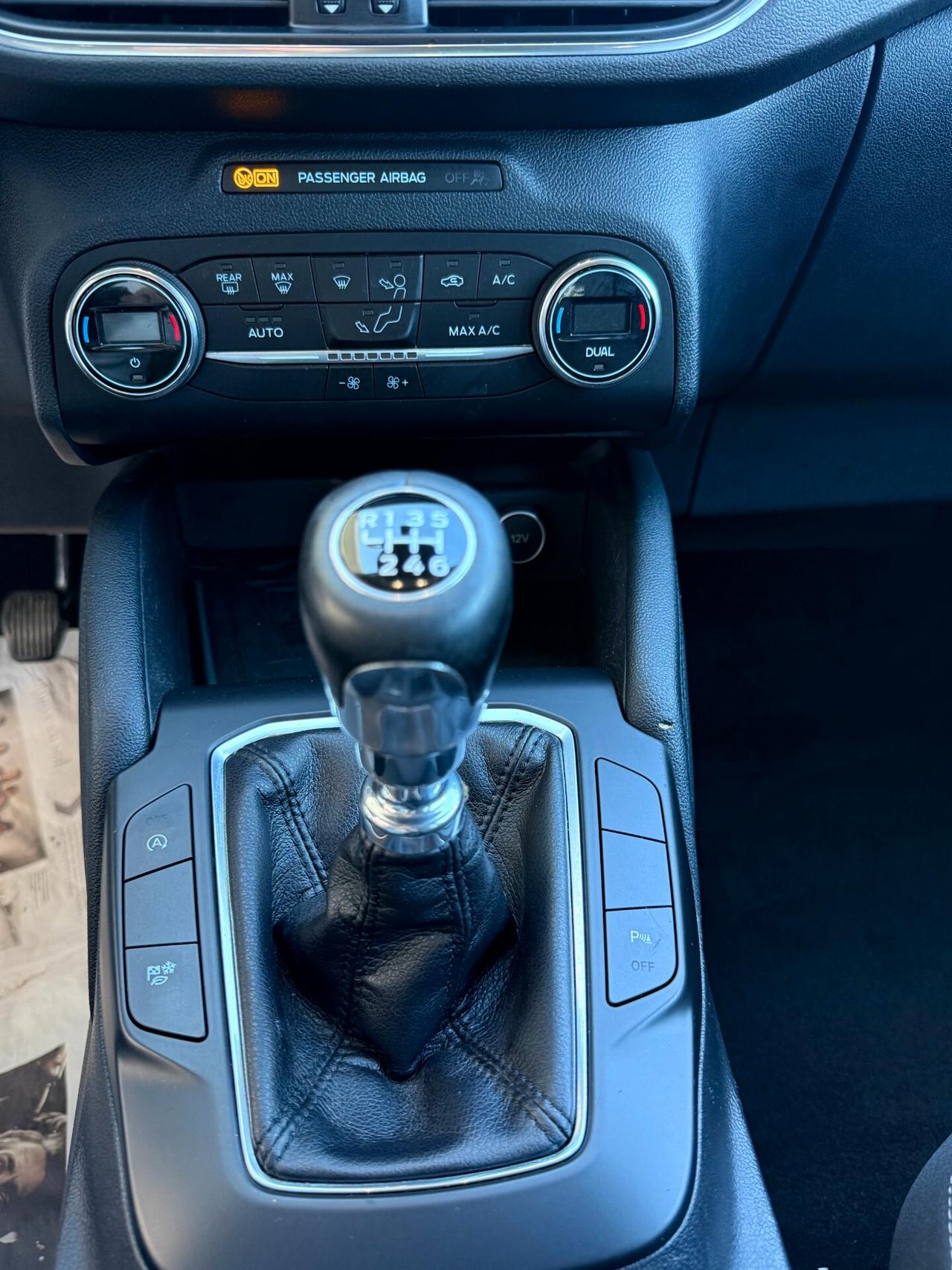 Ford Kuga 1.5 ecoblue Titanium 120cv NAVI,SENSORI DI PARCHEGGIO,BLUETOOTH,KM CERTIFICATI!