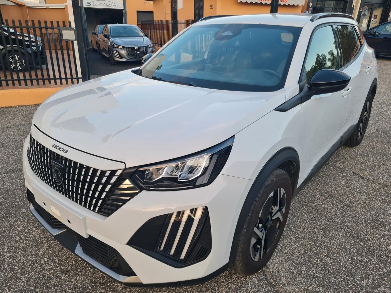 Peugeot 2008 PureTech 100 S&S Allure*NAVIGATORE*CARPLAY*