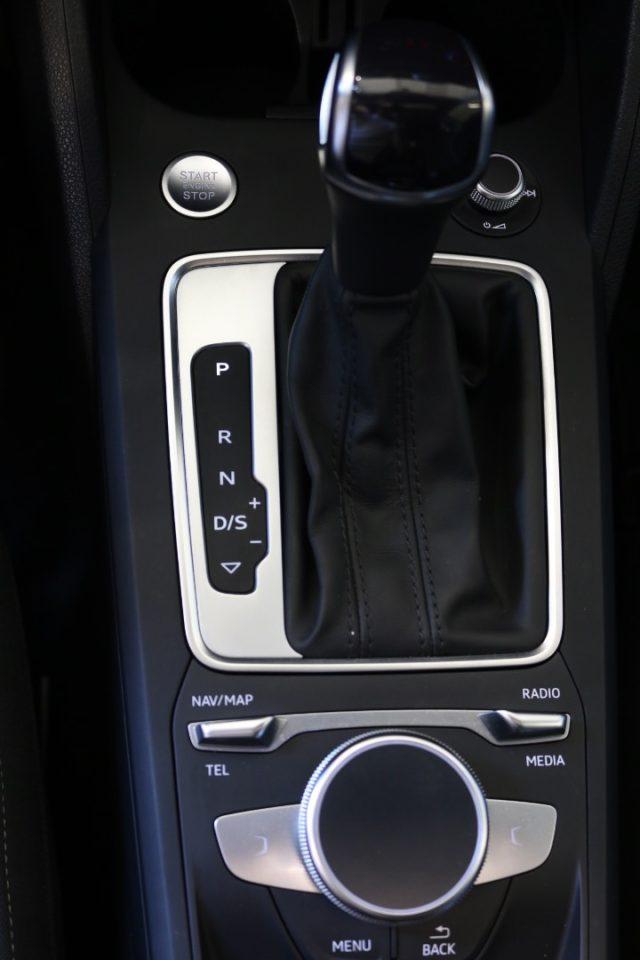 AUDI Q2 35 TDI quattro S tronic S line Edition