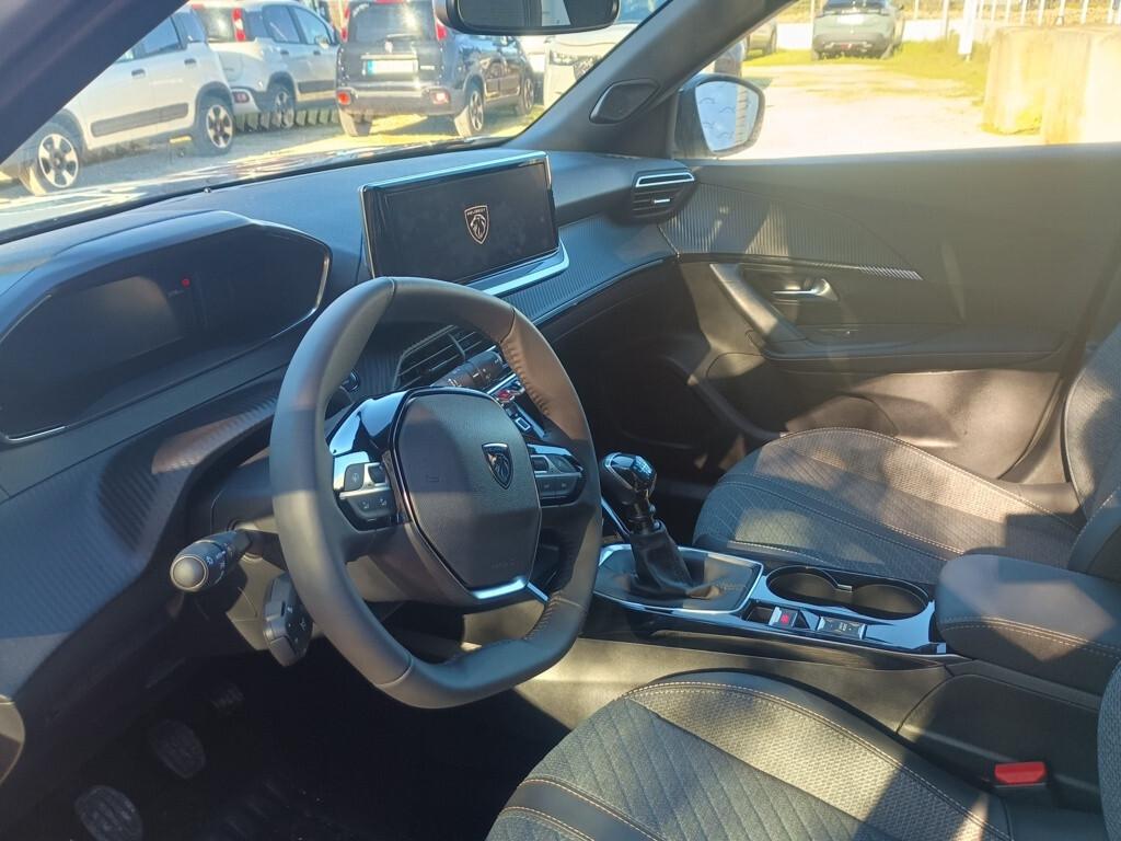 Peugeot 2008 1.2 100cv Allure