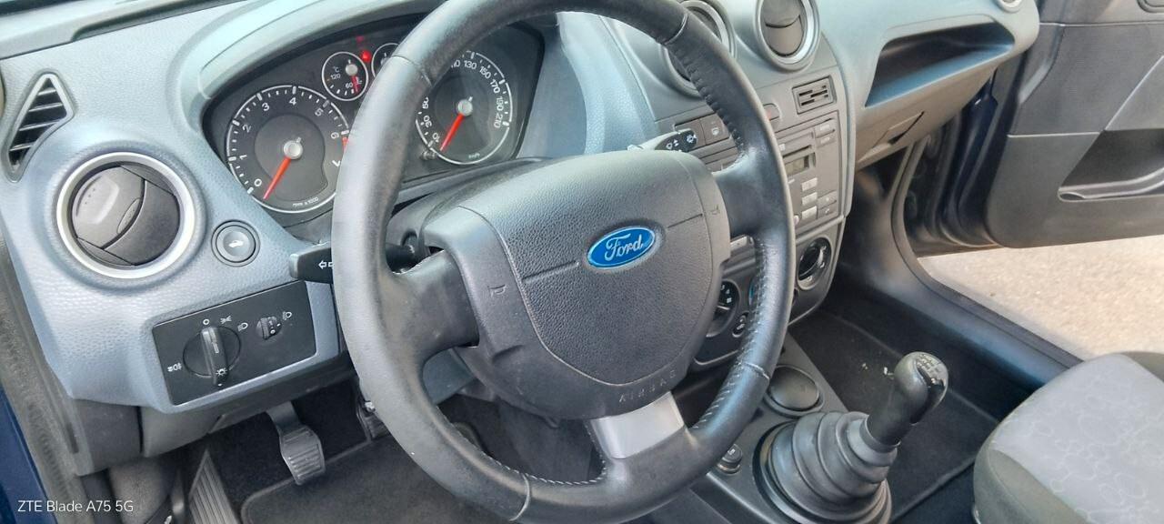 Ford Fiesta 1.2 16V 5p. Ghia KM 68000!!!