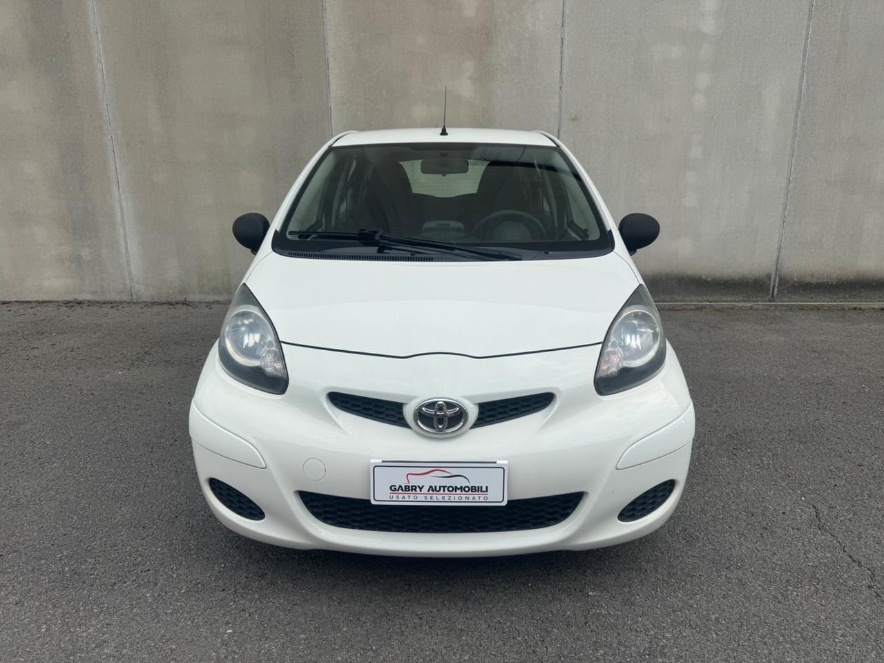 Toyota Aygo 1.0 12V VVT-i 5 porte Sol Connect OK NEOP