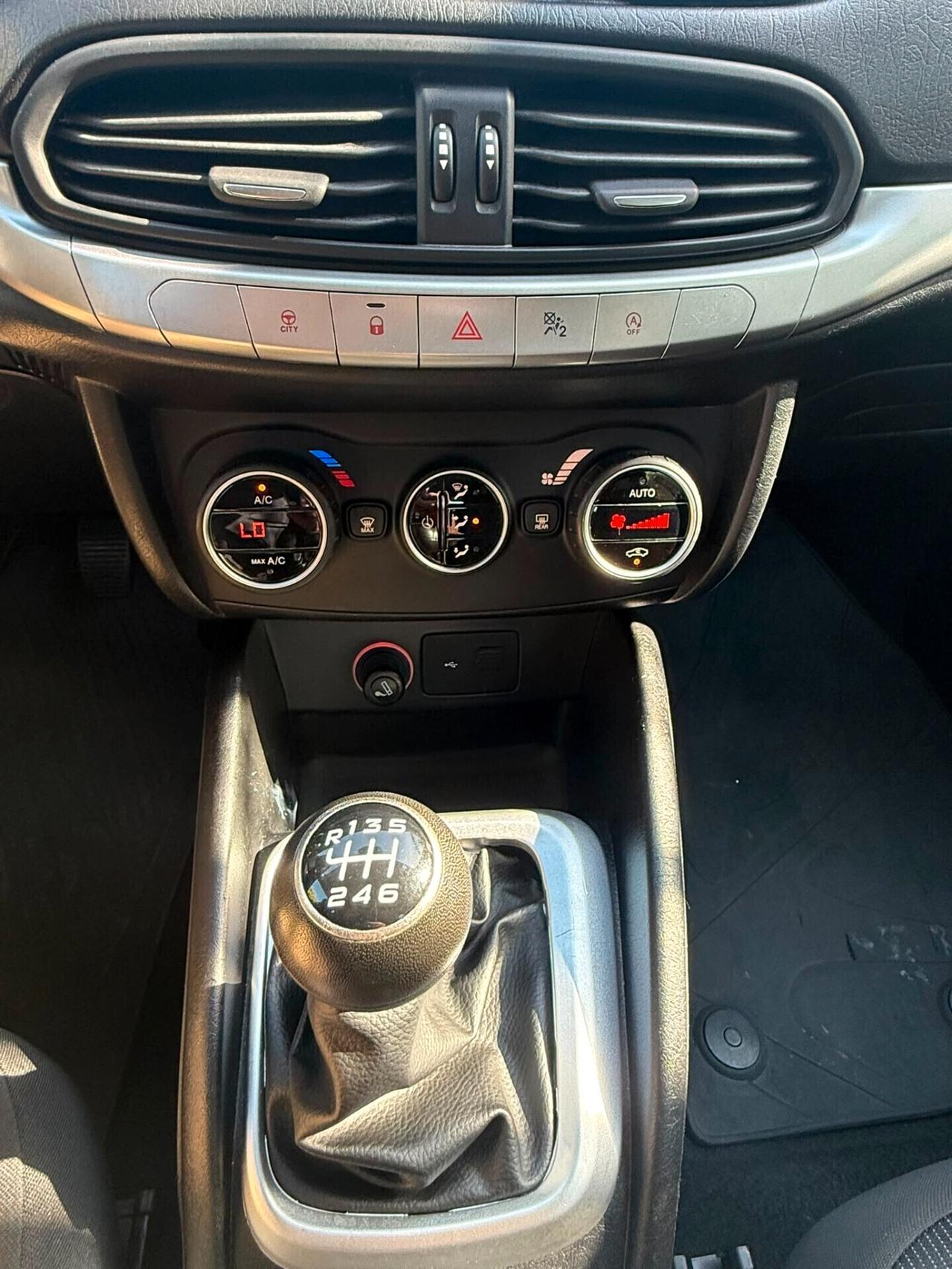 FIAT TIPO 1.6 MULTIJET BUSINESS BERLINA– GARANZIA 12 MESI