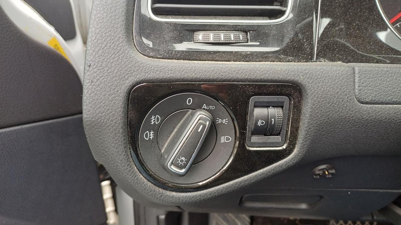 Volkswagen Golf 1.6 TDI DSG 5p. Highline BlueMotion Technology Neopatentati