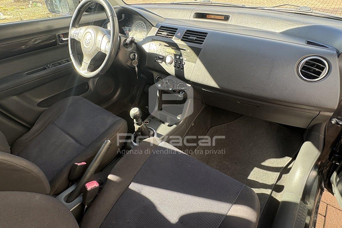 SUZUKI Swift 1.3 4x4 5p. GL