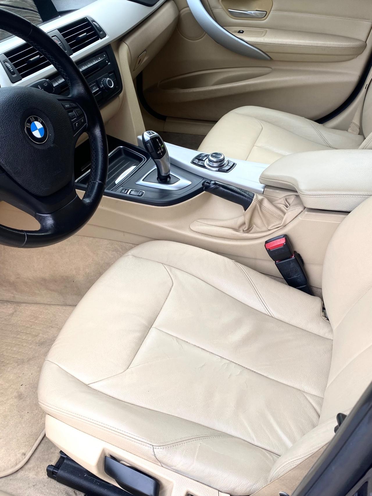 Bmw 318 Touring Luxury automatica pelle navi